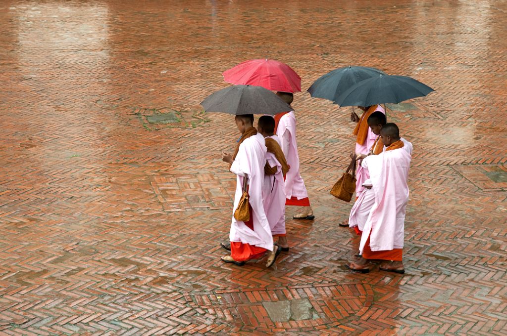 Bhaktapur, buddhist nuns