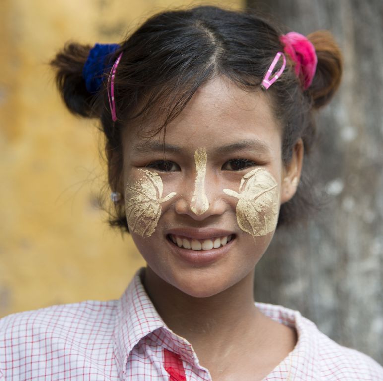 Mandalay, girl with tanaka on her face