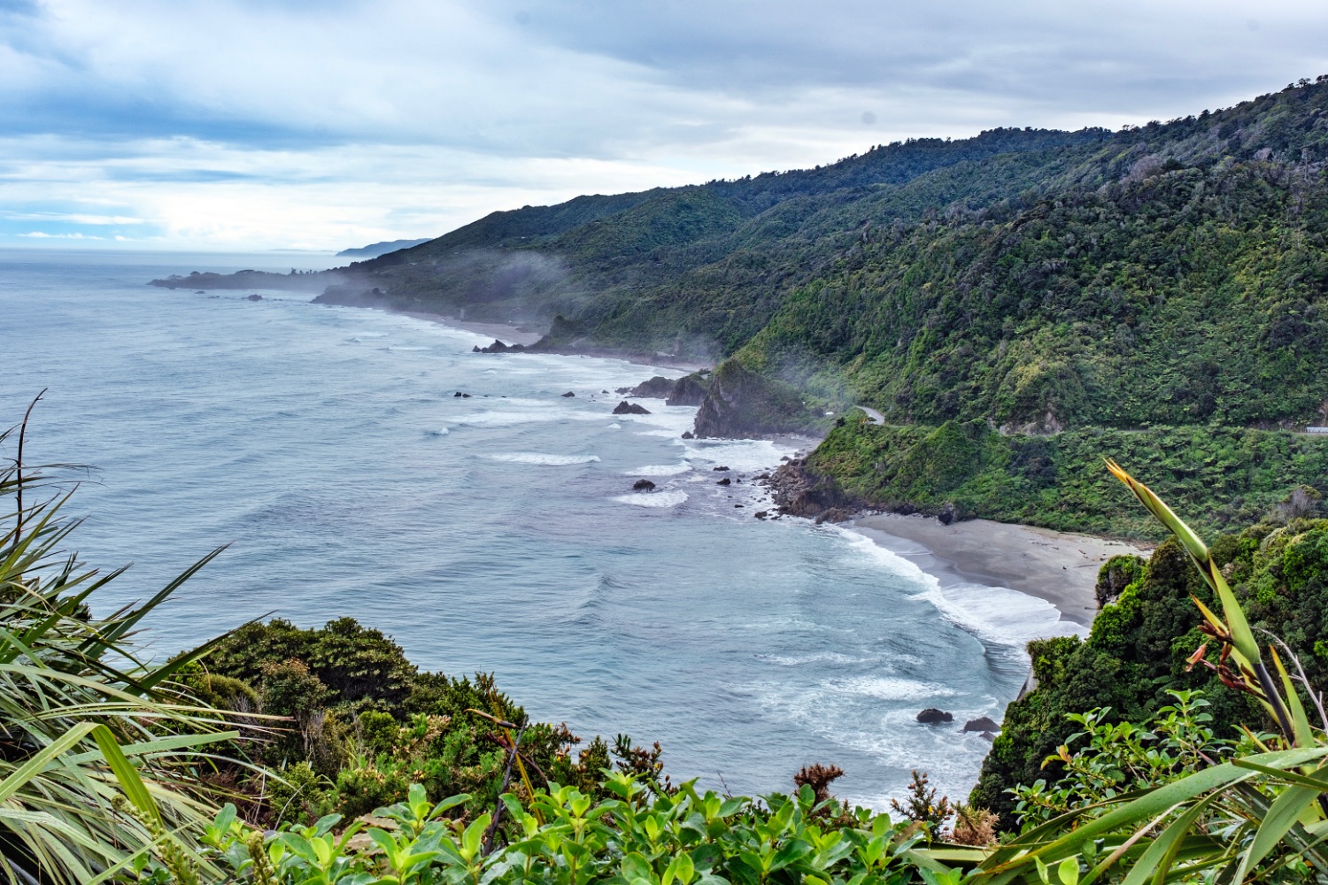 Between Punakaiki and Cape Foulwind
