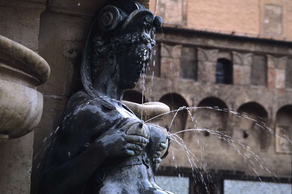 Bologna, Neptuno Fountain