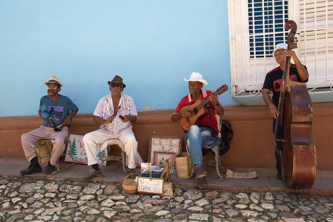 Trinidad. Cuarteto en la calle