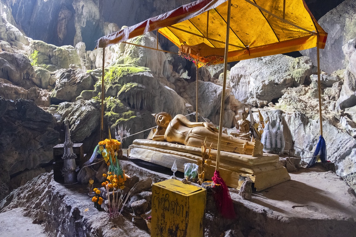 Tham Pou Kham, cueva del Cangrejo Dorado