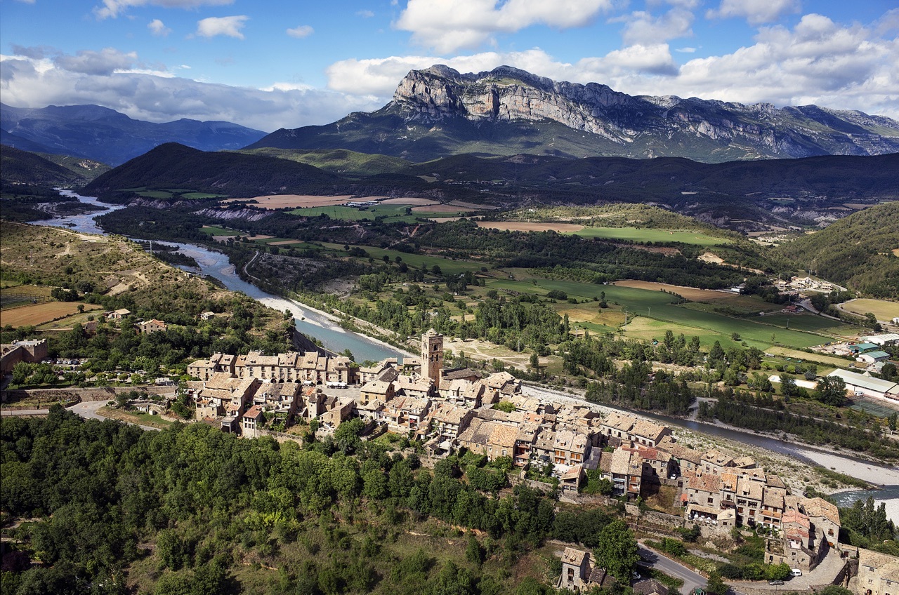 Ainsa y Peña Montañesa (Huesca)