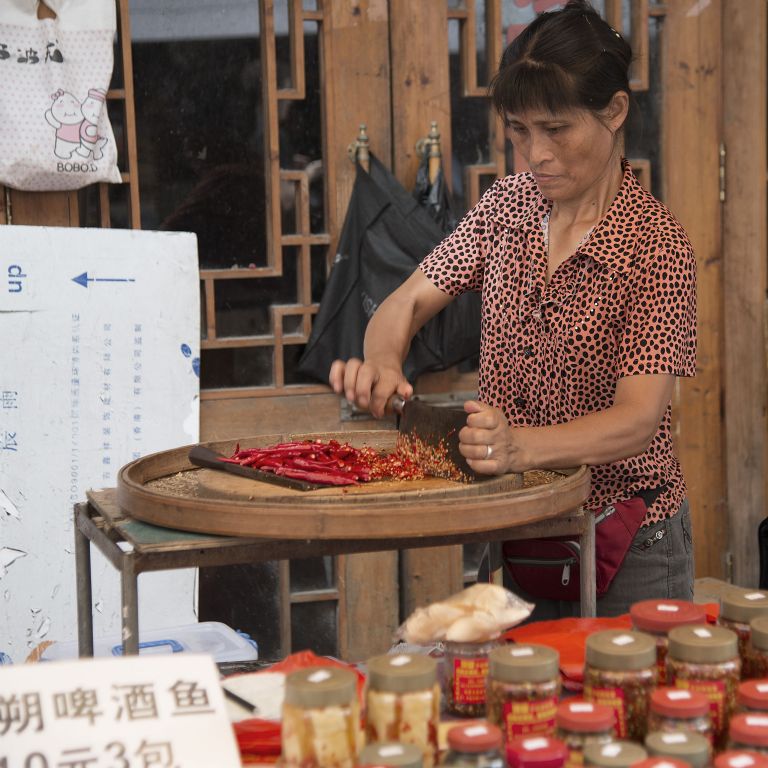 Yangshuo, picando chili